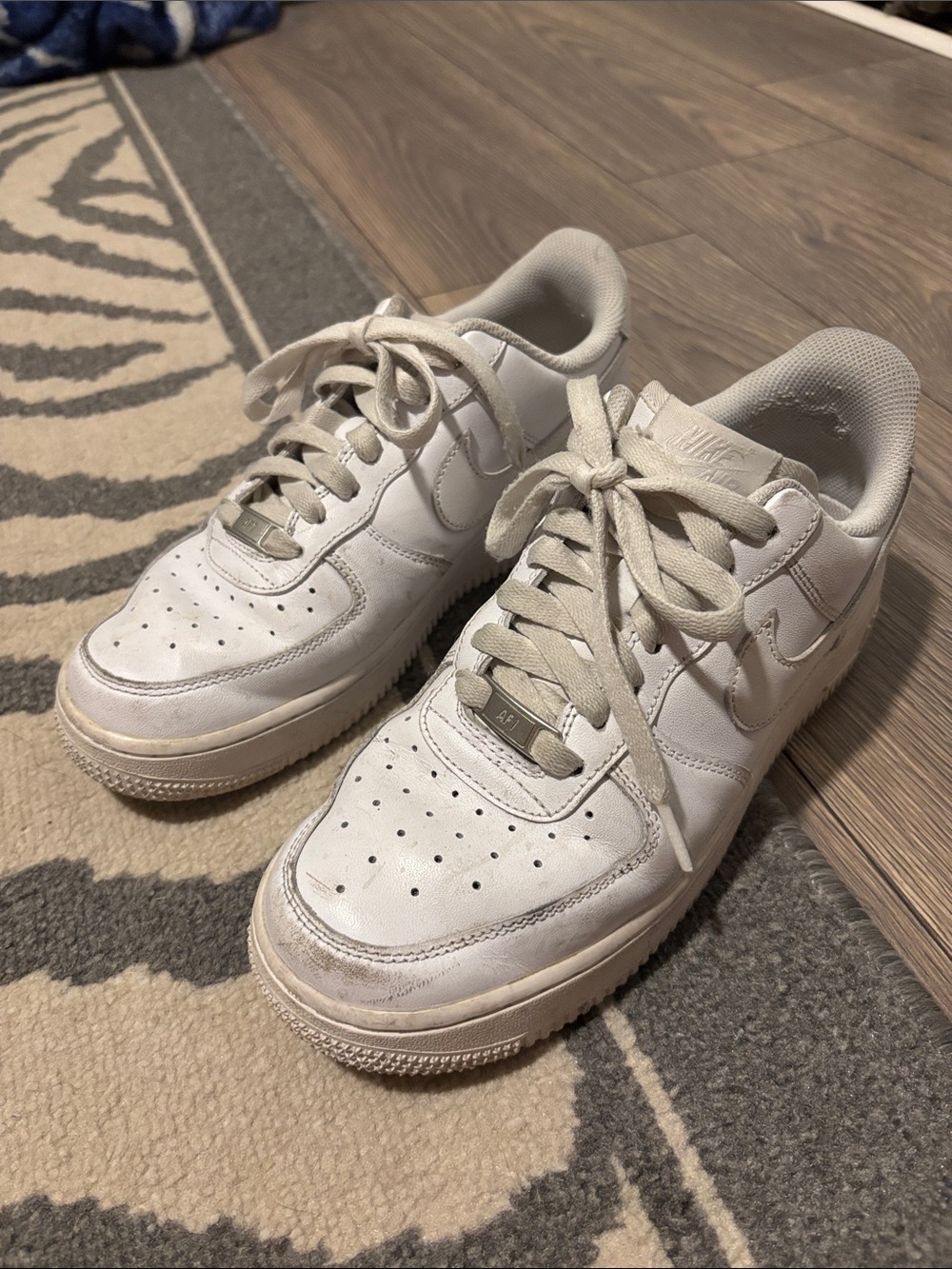Nike Air Force Ones Women’s 8 White Low